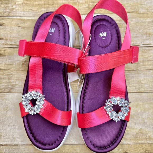 NWT H&M Fuchsia and Plum Strappy Rhinestone Charm Sandals - Picture 5 of 5